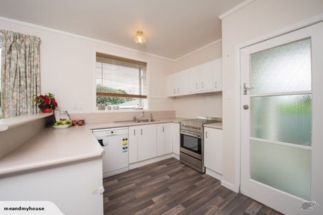 Photo of property in 77 Vardon Road, St Andrews, Hamilton, 3200