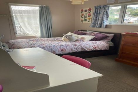 Photo of property in 10 Westview Grove, Miramar, Wellington, 6022