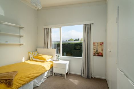 Photo of property in 14 Parata Street, Two Mile Bay, Taupo, 3330