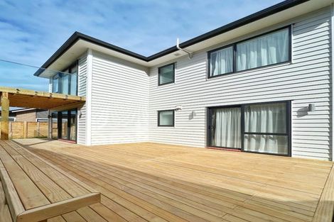 Photo of property in 98 Taikura Avenue, Red Beach, 0932