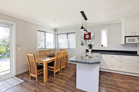 Photo of property in 16 Milford Place, Poraiti, Napier, 4112