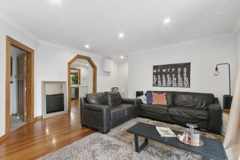 Photo of property in 2 Rowe Parade, Wainuiomata, Lower Hutt, 5014