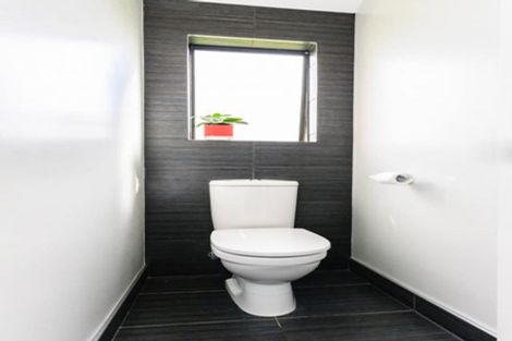 Photo of property in 133 Summerhill Drive, Fitzherbert, Palmerston North, 4410