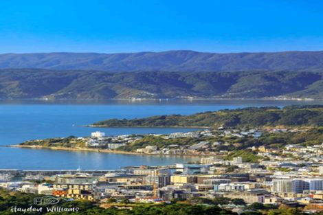 Photo of property in 2/249 Muritai Road, Eastbourne, Lower Hutt, 5013