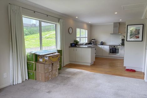 Photo of property in 24a Taylor Terrace, Tawa, Wellington, 5028