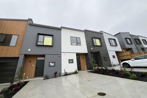 Photo of property in 13 Kuaha Road, Massey, Auckland, 0614