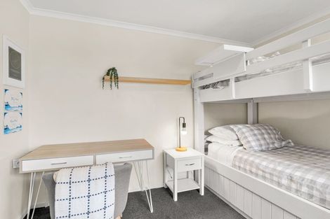Photo of property in 9 Majestic Way, Kelvin Grove, Palmerston North, 4414