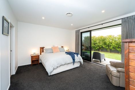 Photo of property in 131 Arataki Road, Havelock North, 4130