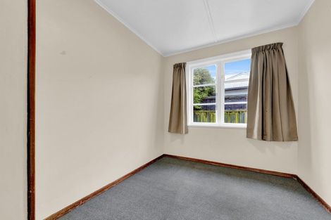 Photo of property in 42 Pitcairn Crescent, Bryndwr, Christchurch, 8053