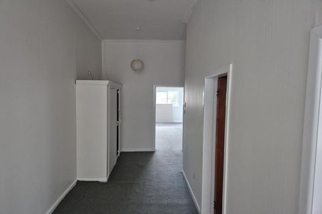 Photo of property in 22 Scarborough Terrace, Mount Victoria, Wellington, 6011