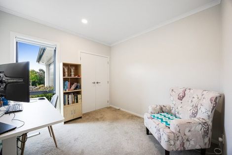 Photo of property in 15 Vogwill Road, Kumeu, 0810