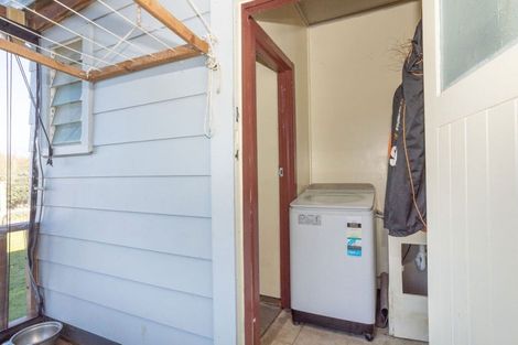 Photo of property in 11 Smith Street, Dannevirke, 4930