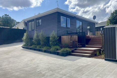 Photo of property in 1/16 Heathglen Place, Bayview, Auckland, 0629