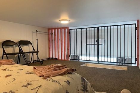 Photo of property in 8 Kopiko Way, Brooklyn, Wellington, 6021