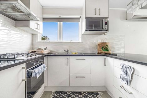 Photo of property in 1/126 Porchester Road, Papakura, 2110