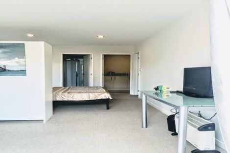 Photo of property in 30a Schnapper Rock Road, Schnapper Rock, Auckland, 0632