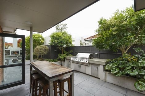 Photo of property in 33 Hardie Street, Hokowhitu, Palmerston North, 4410