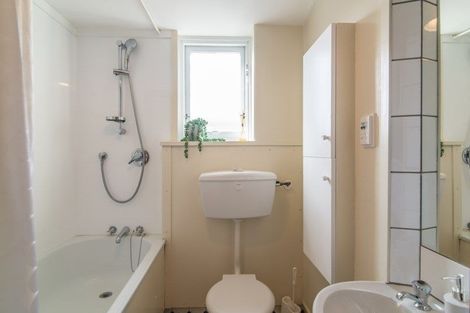 Photo of property in 22 Cottleville Terrace, Thorndon, Wellington, 6011