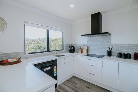 Photo of property in 19 Mamaku Rise, Welcome Bay, Tauranga, 3112