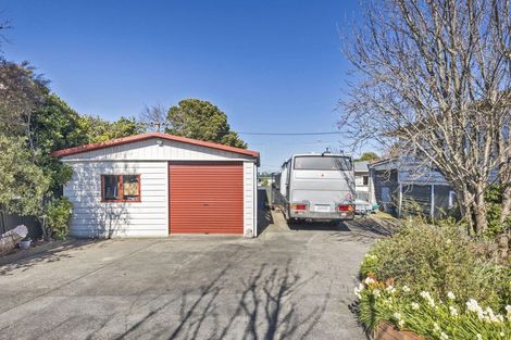 Photo of property in 90 Lethbridge Street, Feilding, 4702