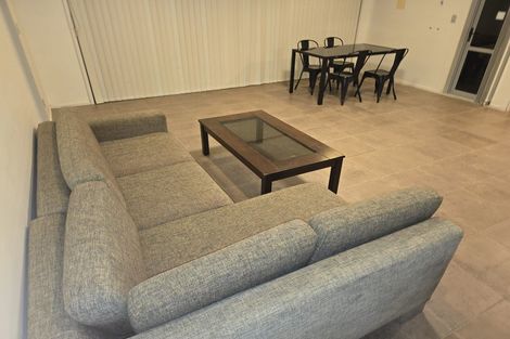 Photo of property in 10 Bushpark Place, Flat Bush, Auckland, 2016