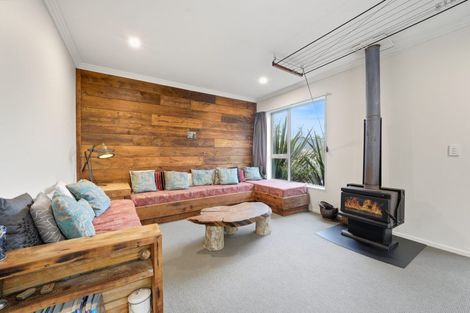 Photo of property in 92 Dunns Avenue, The Pines Beach, 7630