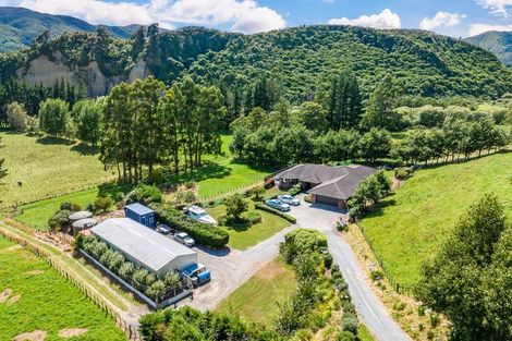 Photo of property in 64c Kaitoke Waterworks Road, Kaitoke, Upper Hutt, 5018