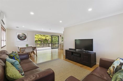 Photo of property in 6 Menear Lane, Hillcrest, Auckland, 0627