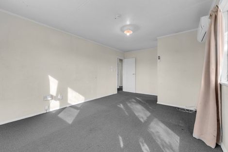 Photo of property in 76 Cambridge Terrace, Papatoetoe, Auckland, 2025