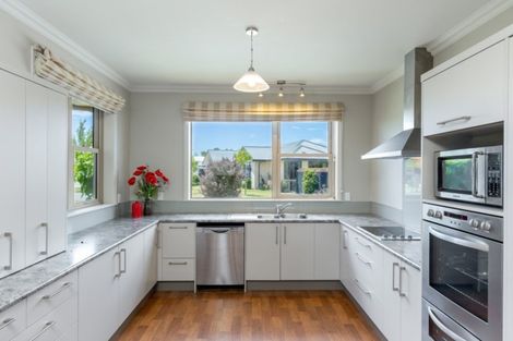 Photo of property in 8 Clearwater Place, Mayfield, Blenheim, 7201