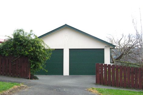 Photo of property in 2 Jane Street, Macandrew Bay, Dunedin, 9014