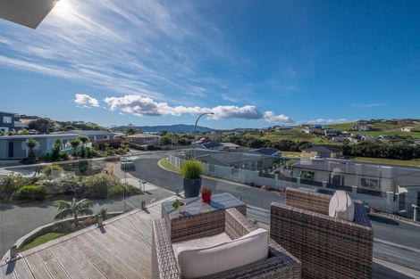 Photo of property in 7 Protea Drive, Cable Bay, 0420