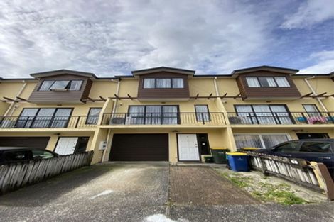Photo of property in 9/8 Margan Avenue, New Lynn, Auckland, 0600