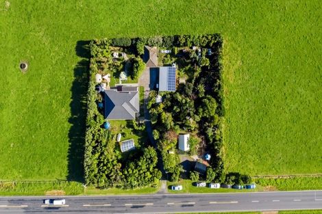 Photo of property in 7091 South Road, Warea, New Plymouth, 4381
