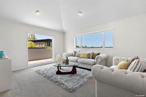 Photo of property in 1/1 Jeanette Place, Mairangi Bay, Auckland, 0630