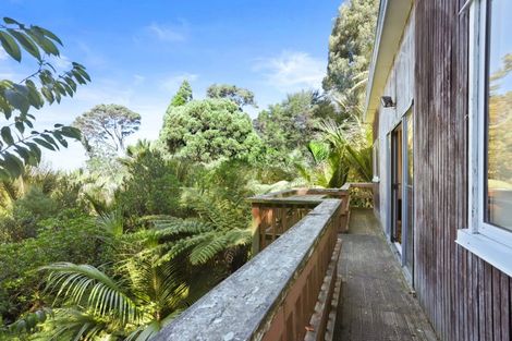 Photo of property in 45 Takahe Road, Titirangi, Auckland, 0604