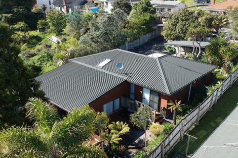Photo of property in 32a Evans Road, Glen Eden, Auckland, 0602