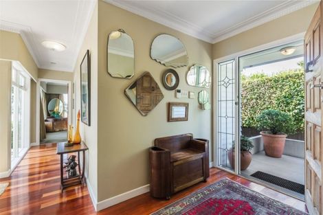 Photo of property in 92d Ngataringa Road, Devonport, Auckland, 0624