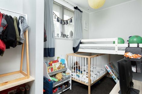 Photo of property in 19 Willis Street, Bader, Hamilton, 3206