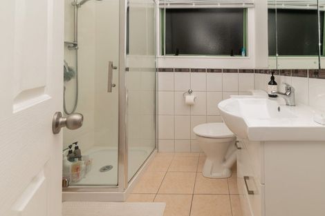 Photo of property in 12 Shannon Place, Torbay, Auckland, 0630