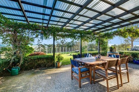 Photo of property in 88 Pipitiwai Drive, Helensville, Kaukapakapa, 0871