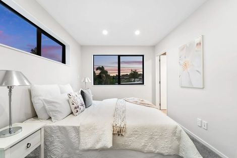 Photo of property in 6/33 Colwill Road, Massey, Auckland, 0614