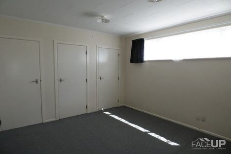 Photo of property in 49 Flanshaw Road, Te Atatu South, Auckland, 0610