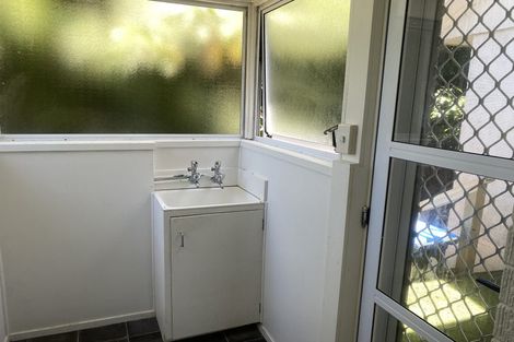 Photo of property in 2/46 Felton Mathew Avenue, Saint Johns, Auckland, 1072