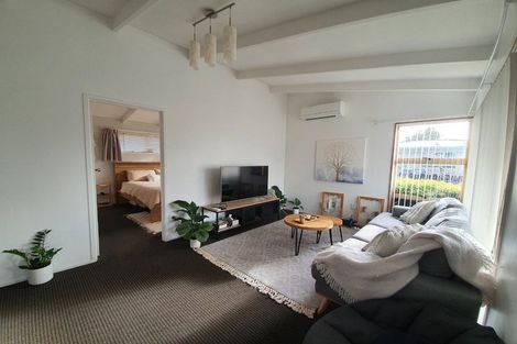 Photo of property in 2/8 Alpha Street, Papakura, 2110