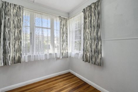 Photo of property in 10 Clement Grove, Taita, Lower Hutt, 5011