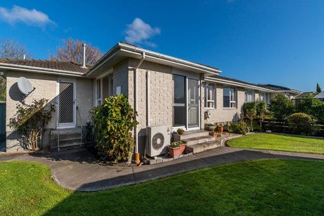 Photo of property in 2/16 Oldham Crescent, Halswell, Christchurch, 8025