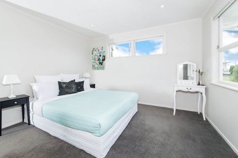 Photo of property in 13 James Street, Glenfield, Auckland, 0629