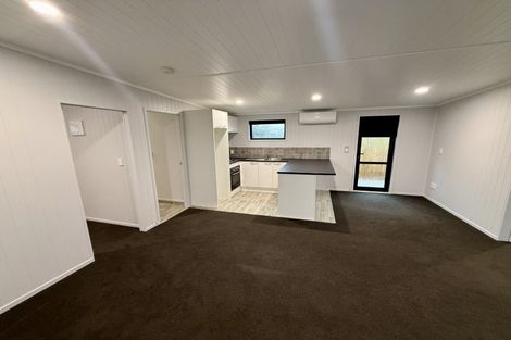 Photo of property in 11 Cooper Place, Papakura, 2110