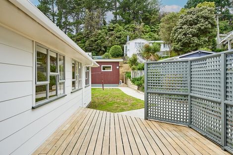 Photo of property in 4 Thomson Grove, Stokes Valley, Lower Hutt, 5019